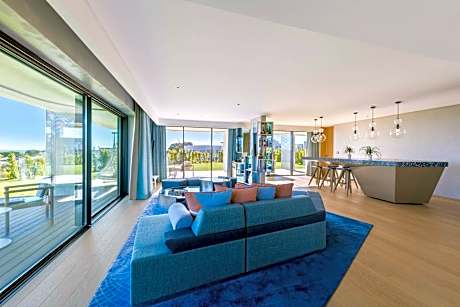 Supreme Suite, 2 Bedroom Suite, Bedroom 1: 1 King, Bedroom 2: 1 King, Garden view, Garden level