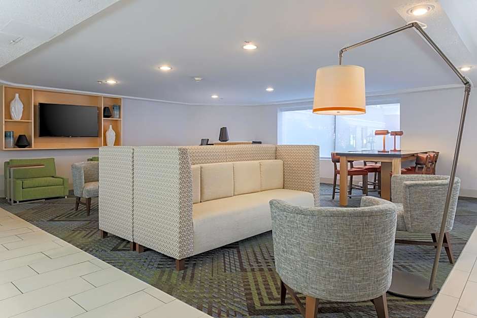 Holiday Inn Express Milwaukee - West Medical Center By IHG