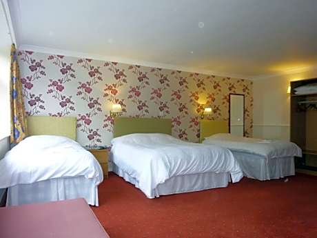 Quadruple Room with Bathroom