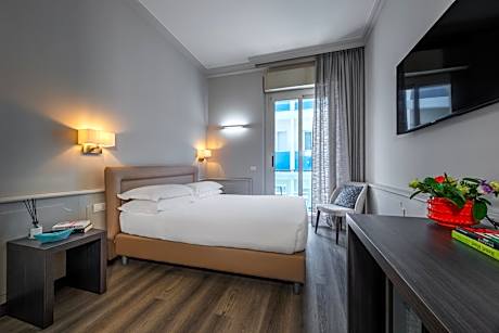 Standard Double Room Side Sea View