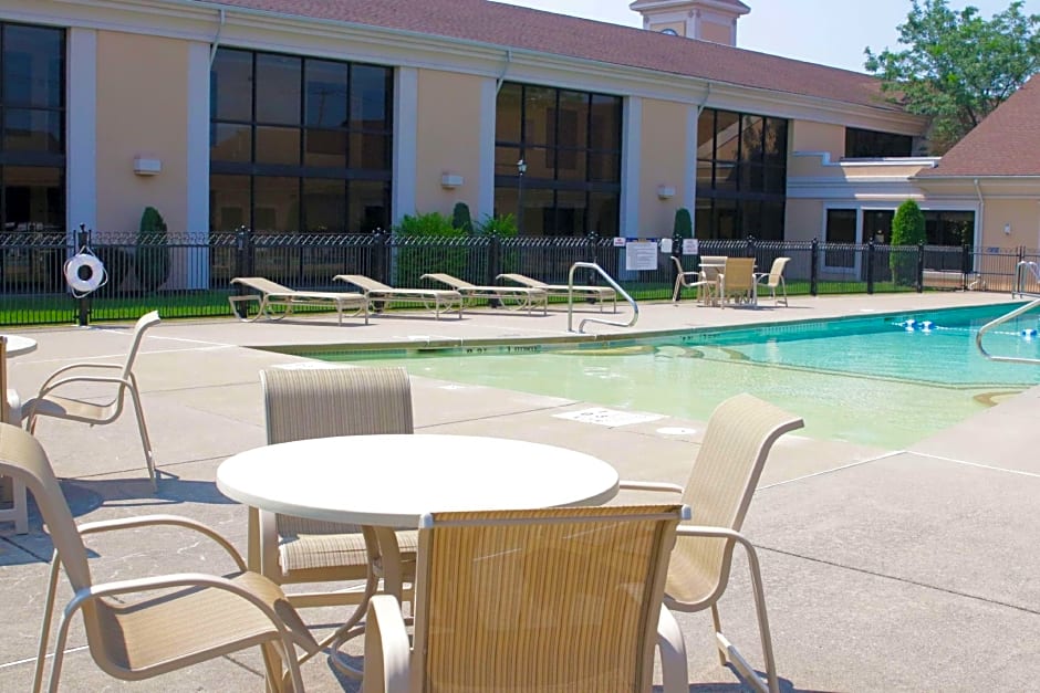 Best Western Galleria Inn & Suites