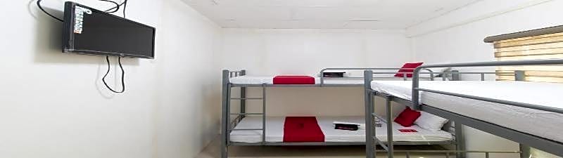 RedDoorz @ Teofila Lodge