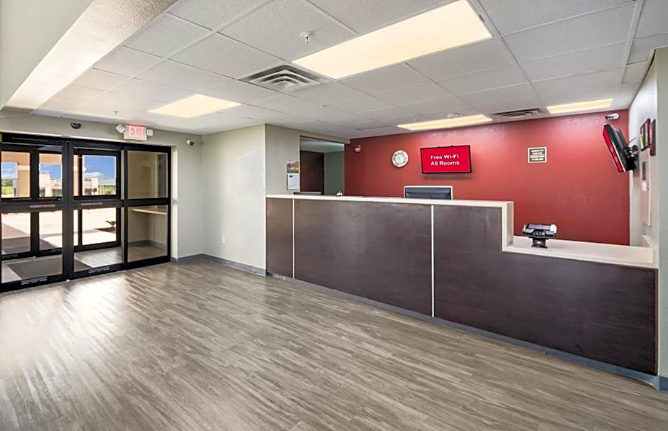 Red Roof Inn & Suites Austin East - Manor