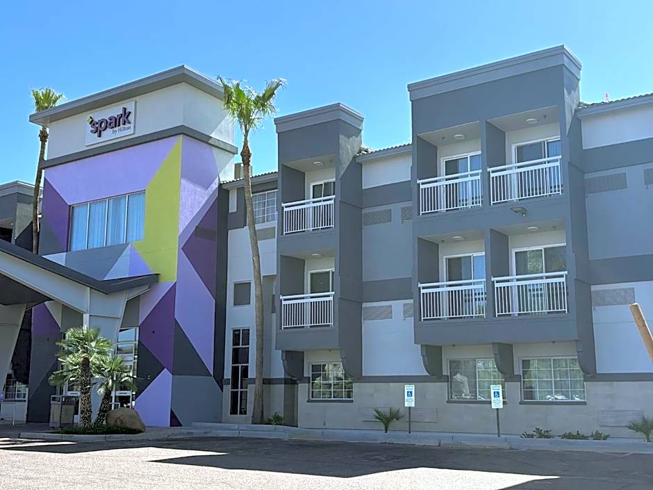 Spark by Hilton Tempe Phoenix Airport