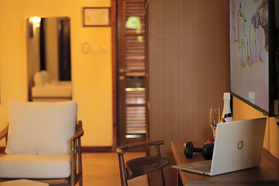 Castello Beach Hotel