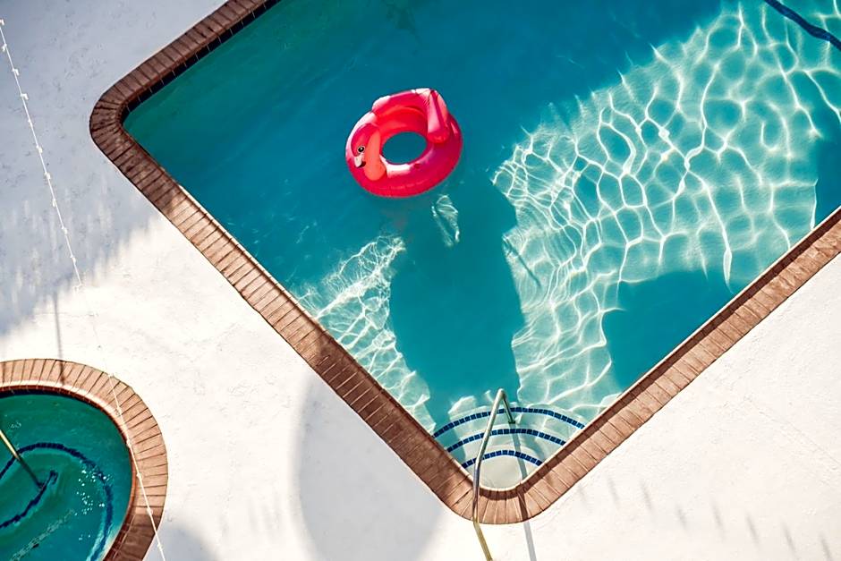 Glendale Express Hotel