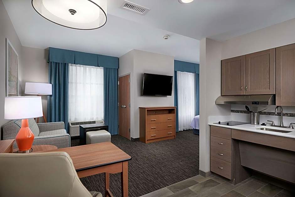 Homewood Suites by Hilton Cincinnati-Midtown, OH