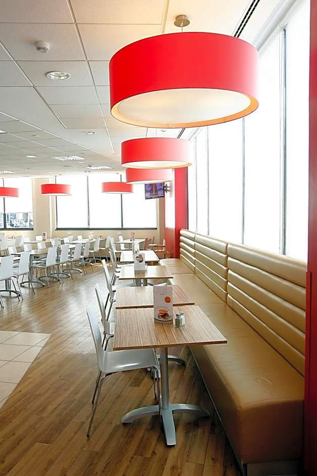 Travelodge Valencia Aeropuerto