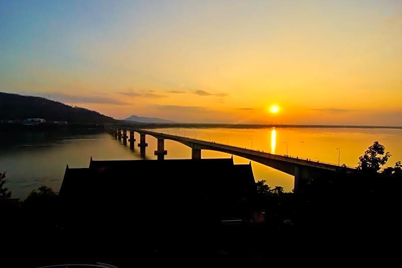 Champasak Grand Hotel