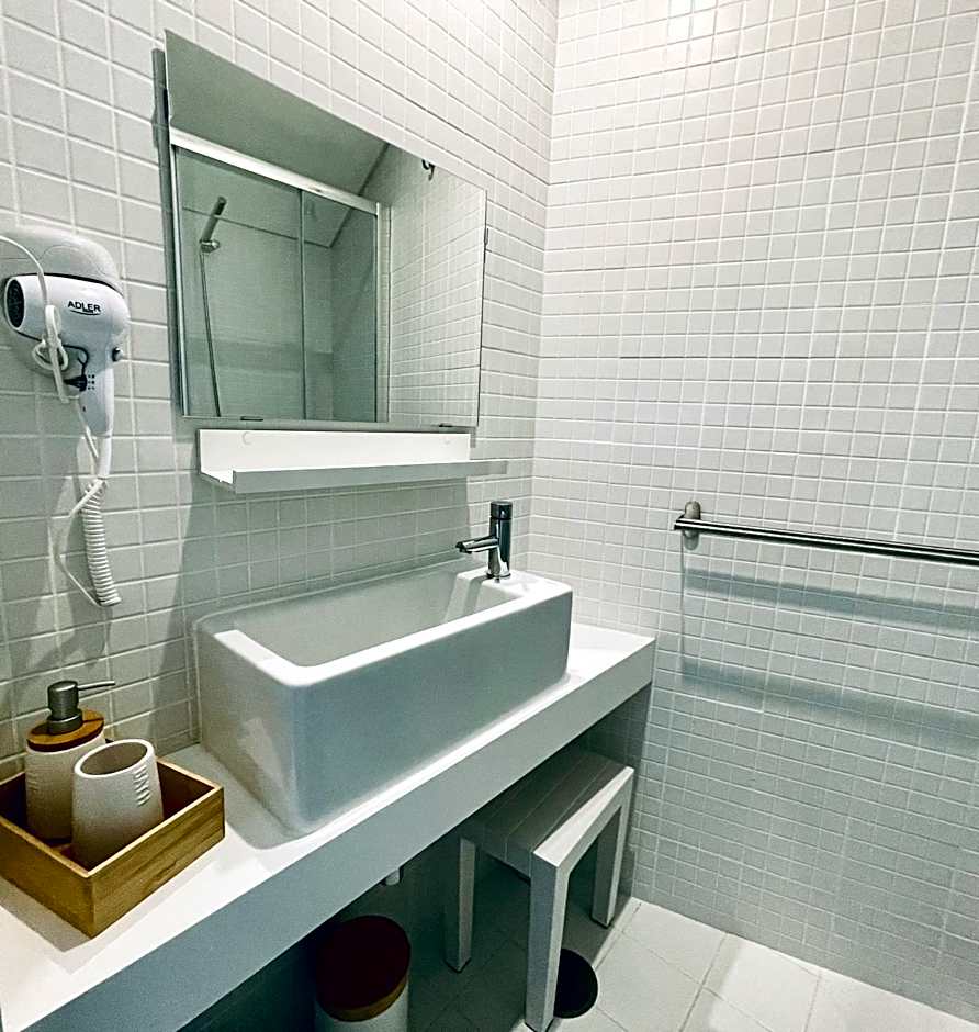 Partenope Hostel and Suites