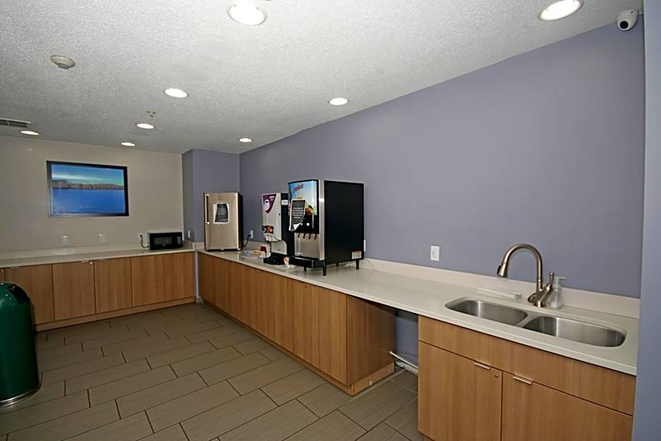 Microtel Inn & Suites by Wyndham Greensboro