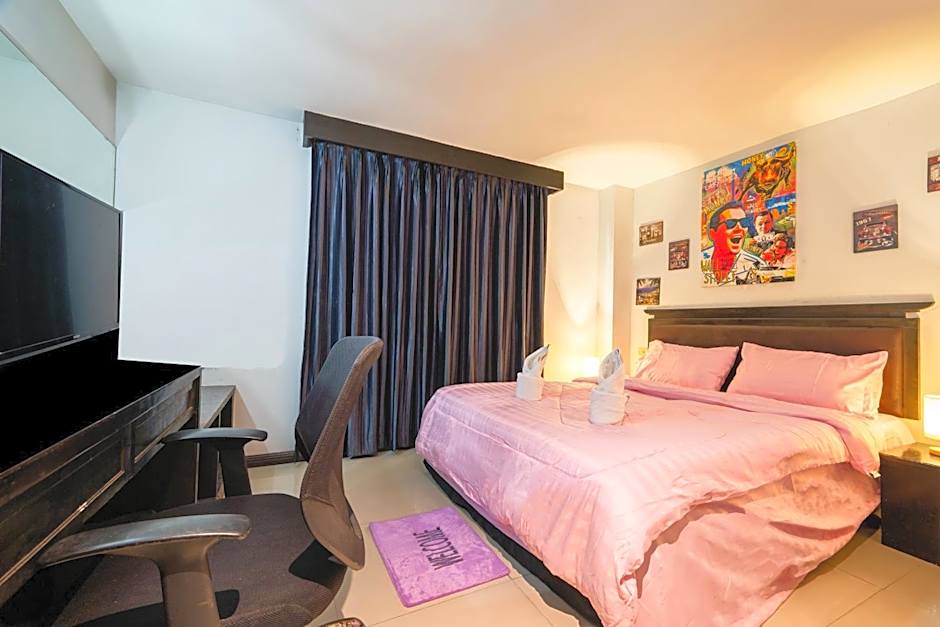 Abunawas Merry Inn at Walking Street