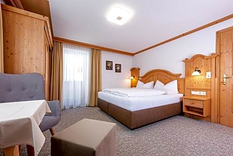 Double Room with Bathroom