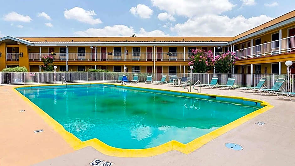 Magnuson Hotel Little Rock South