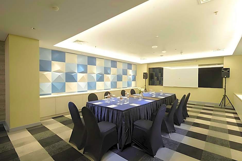 Crown Prince Hotel Surabaya Managed by Midtown Indonesia Hotels