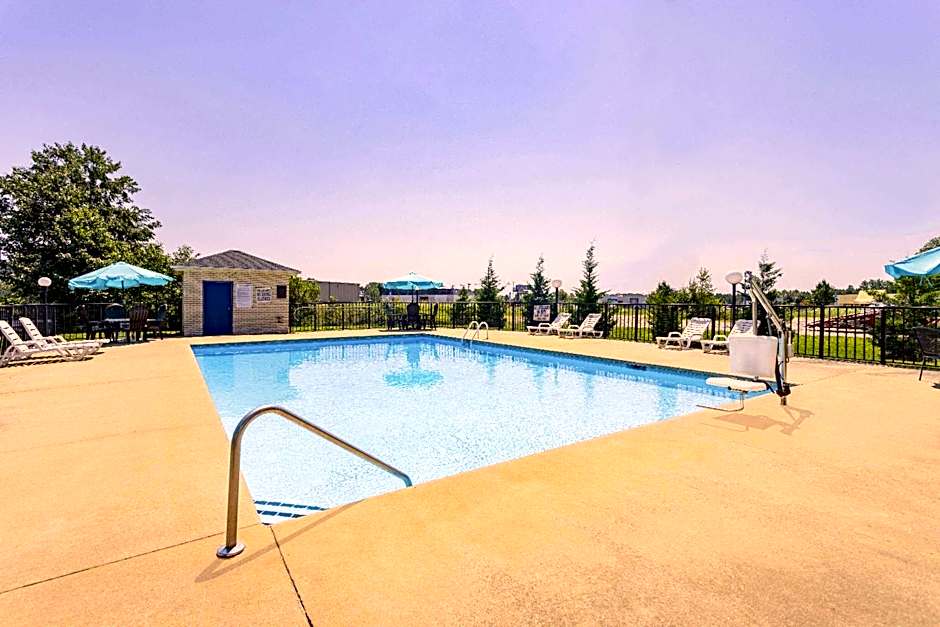 Days Inn by Wyndham Spartanburg Waccamaw