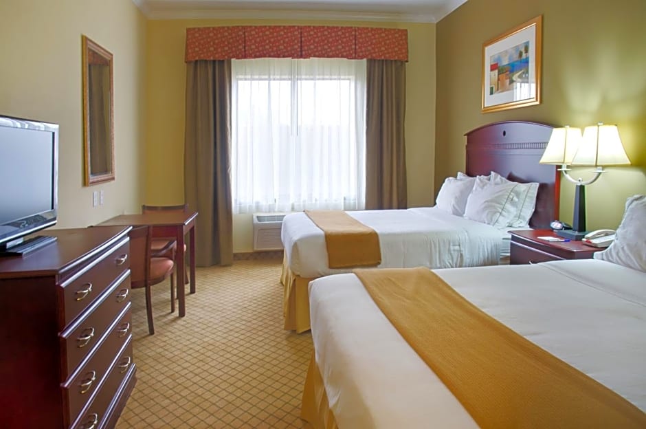 Holiday Inn Express Hotel & Suites Winnie, an IHG Hotel
