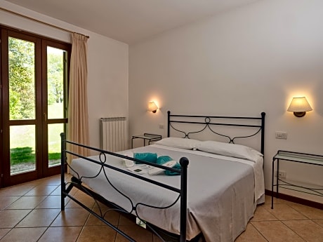 Two-Bedroom Apartment (4 Adults)