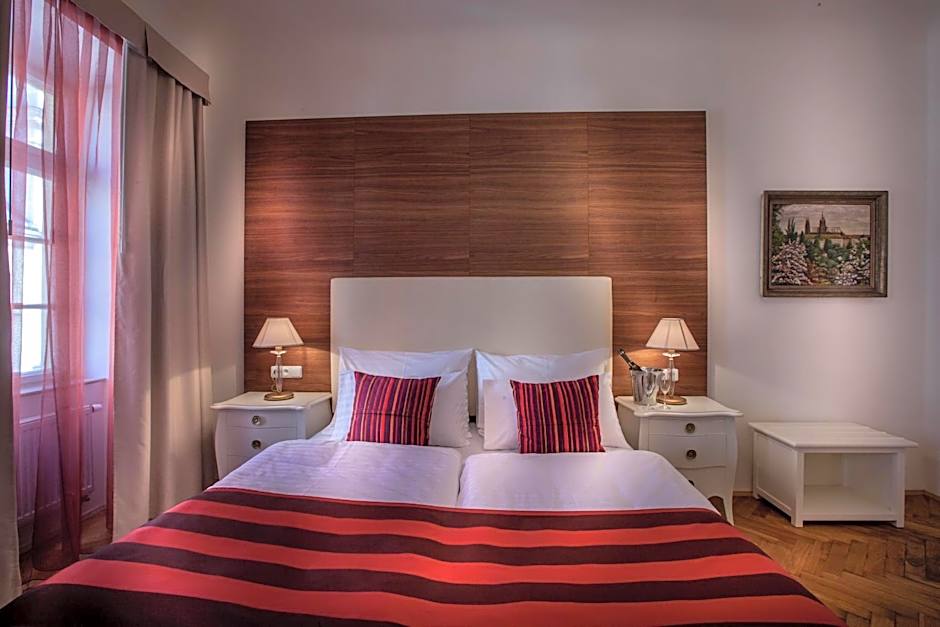 Little King Hotel U Malvaze