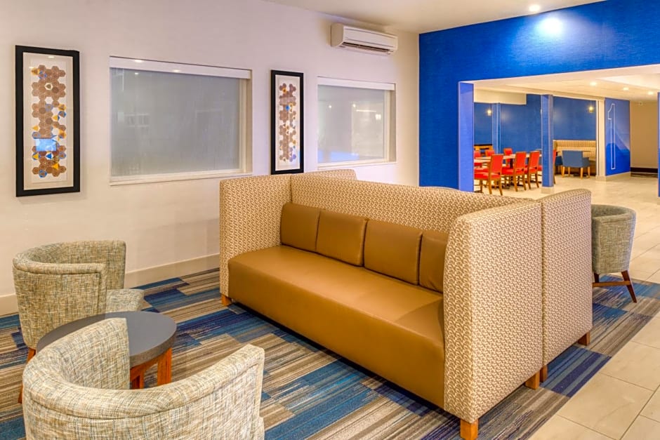 Holiday Inn Express Newberg - Wine Country, an IHG Hotel