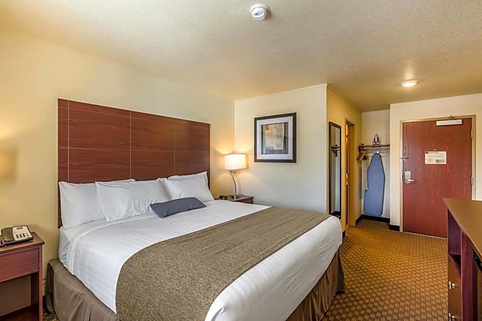 Cobblestone Inn & Suites - Merrill