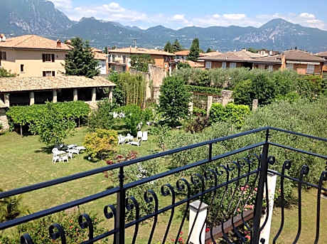 Double or Twin Room with Garden View