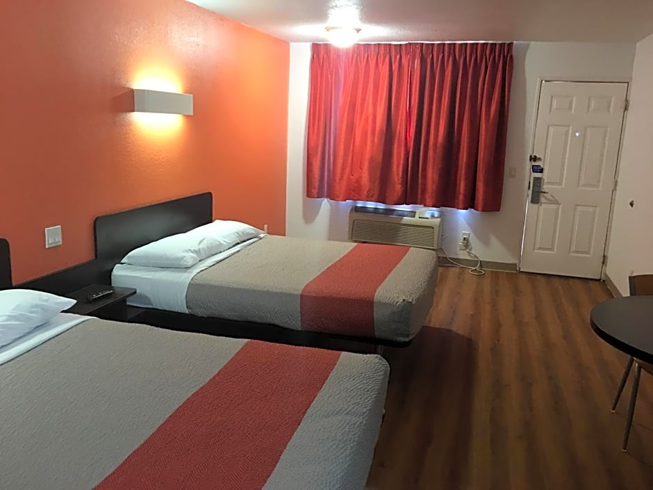 Motel 6-Apache Junction, AZ