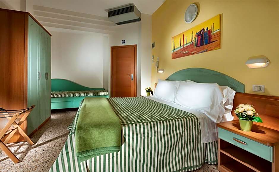 Hotel Caravel B&B