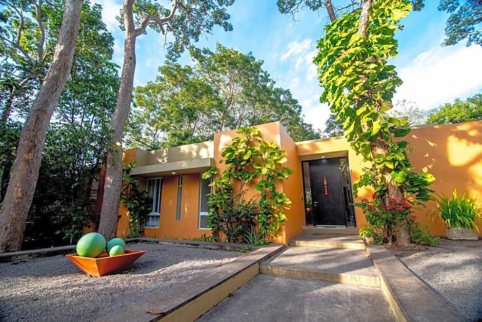 Htl & Villas Comala, alberca , parking, céntricas, Petfriendly