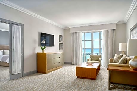 Club Seafront Suite