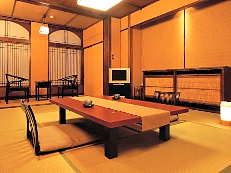 Japanese-Style Quadruple Room