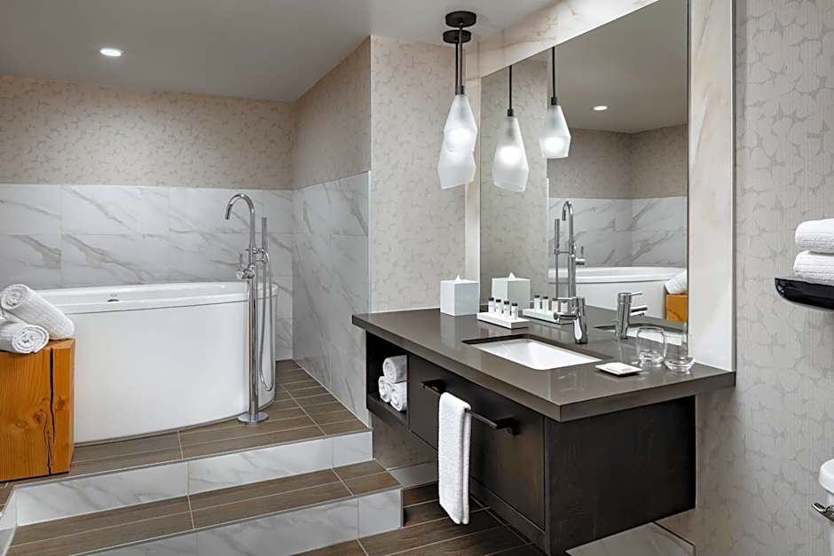 Kananaskis Mountain Lodge, Autograph Collection by Marriott