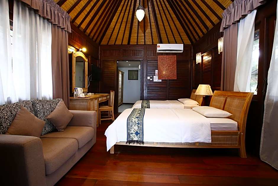 Foto 1 dari 6 — 2 Beds Chalet, Sea View