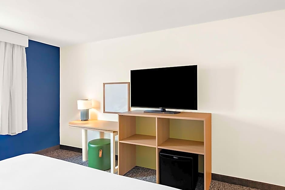 Spark by Hilton Springfield Southwest