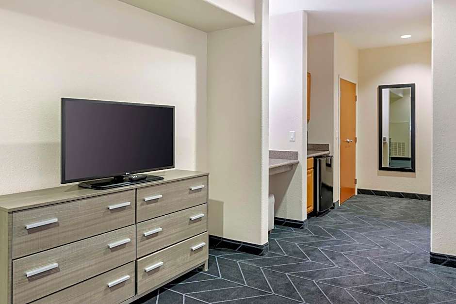 Best Western Lubbock West Inn & Suites