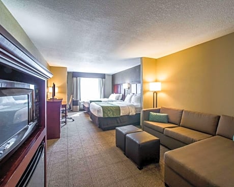 Suite with Two Queen Beds - Accessible/Non-Smoking