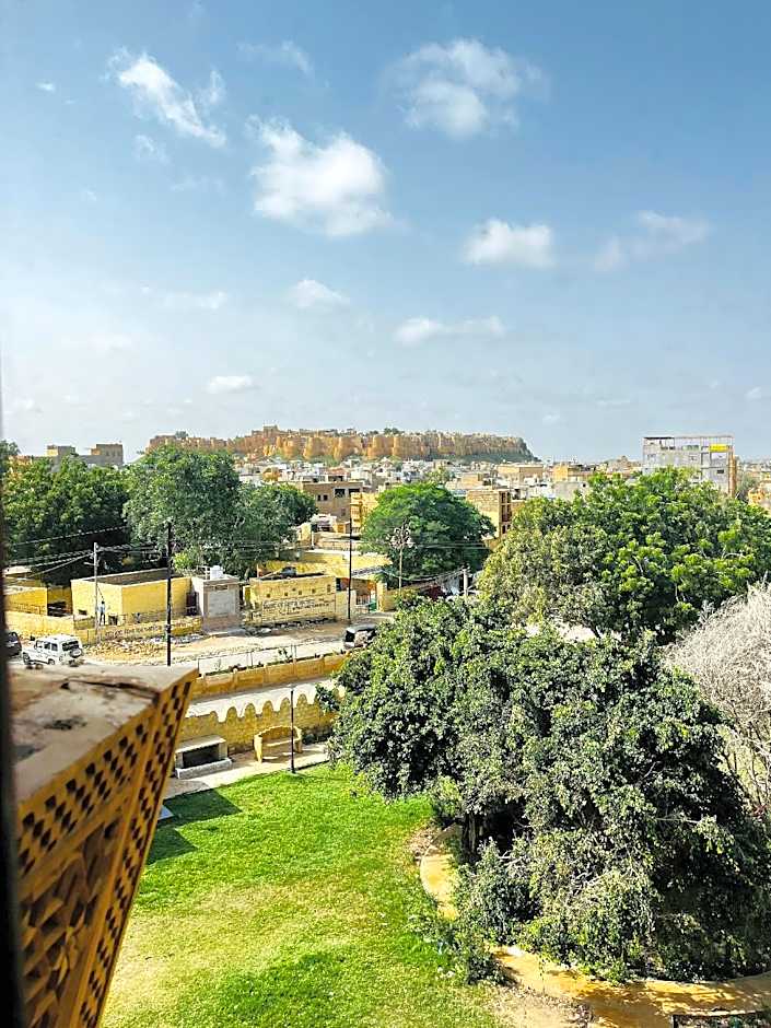 Golden Marigold Hotel