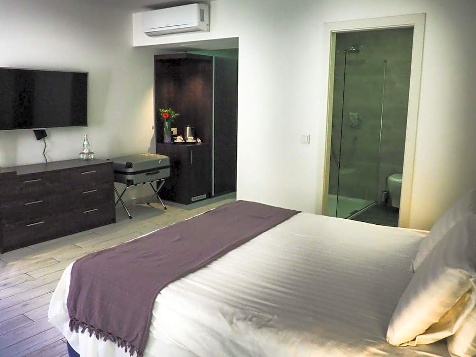 Adelphi Boutique Hotel