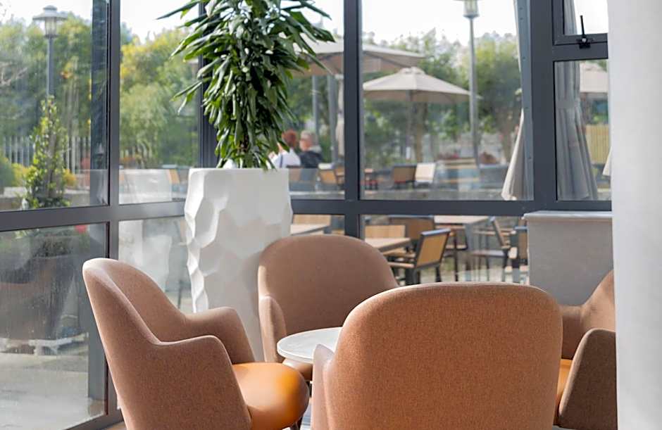 Leonardo Hotel Galway - Formerly Jurys Inn