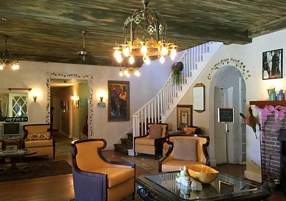 Seminole Inn