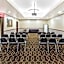 La Quinta Inn & Suites by Wyndham Denver Gateway Park