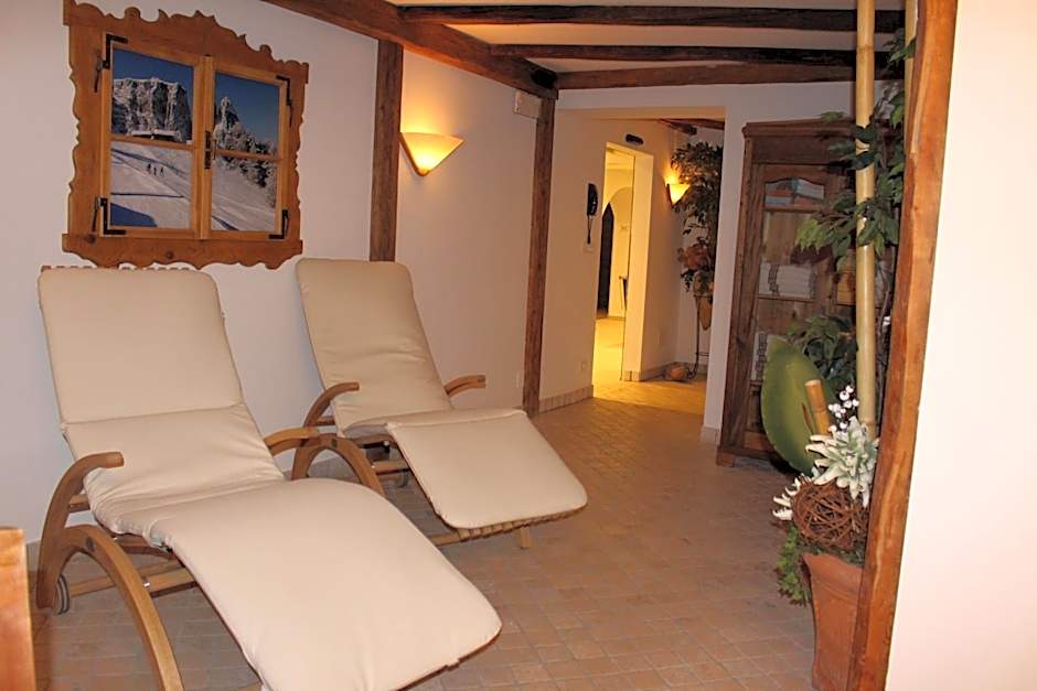 Garni Residence Trocker