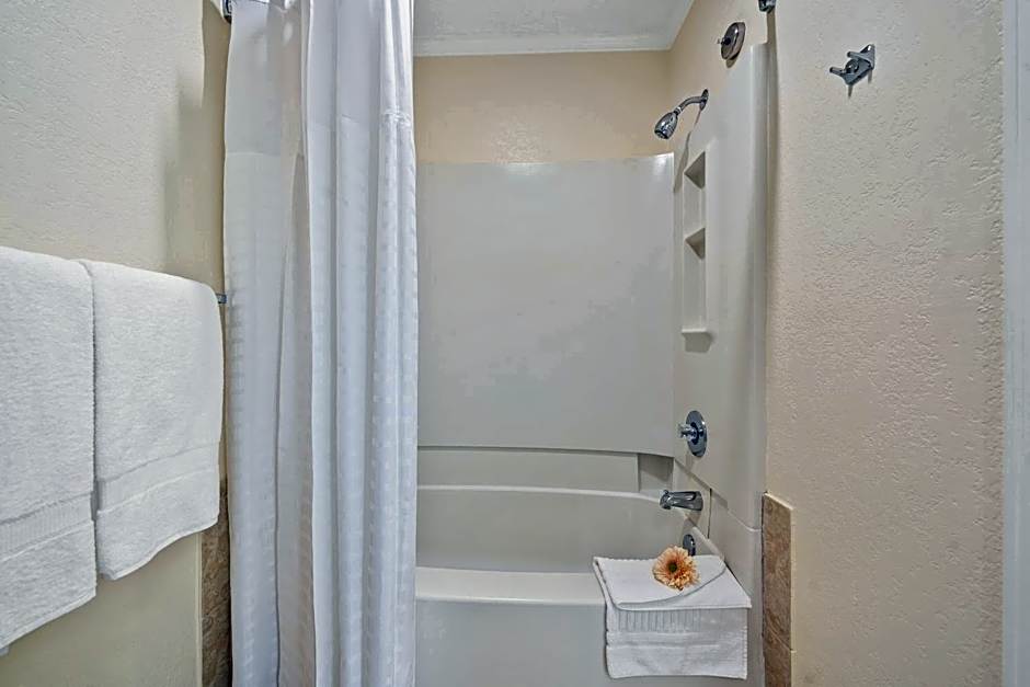 Comfort Suites Paradise Island