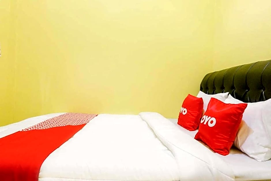 OYO 1784 Hj. Aniek Residence