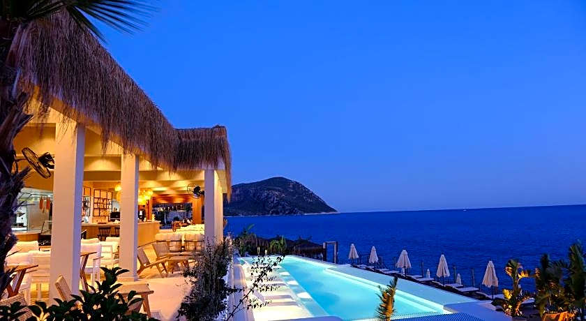 Lures Hotel