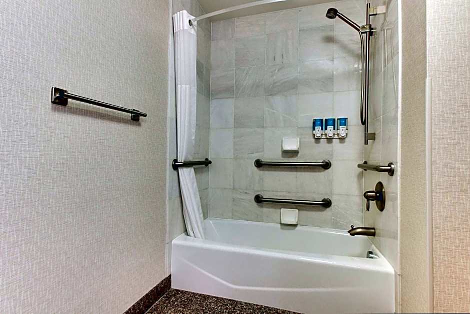 Drury Inn & Suites Meridian