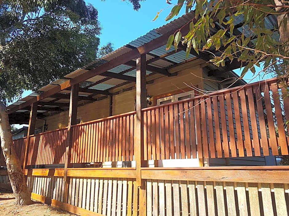 Adamsons Riverside Accommodation