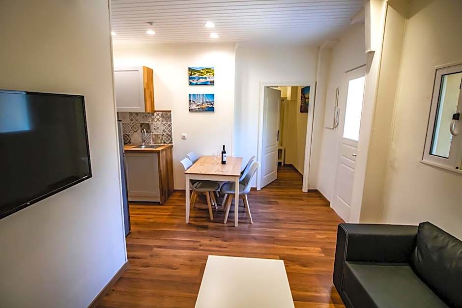 Levkosh Apartments at Lefkada's Heart