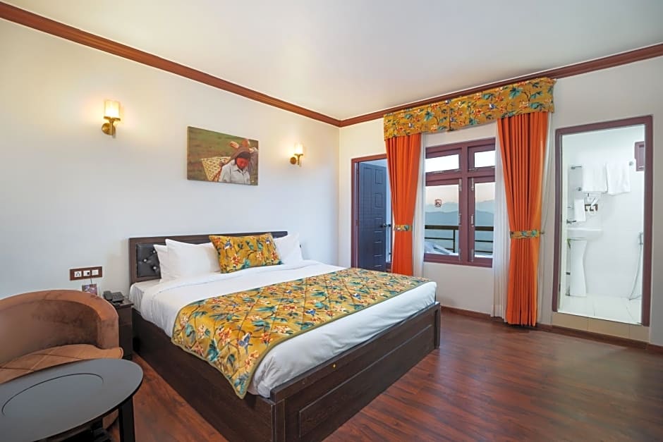 Summit Sherpa Mountain Hotel