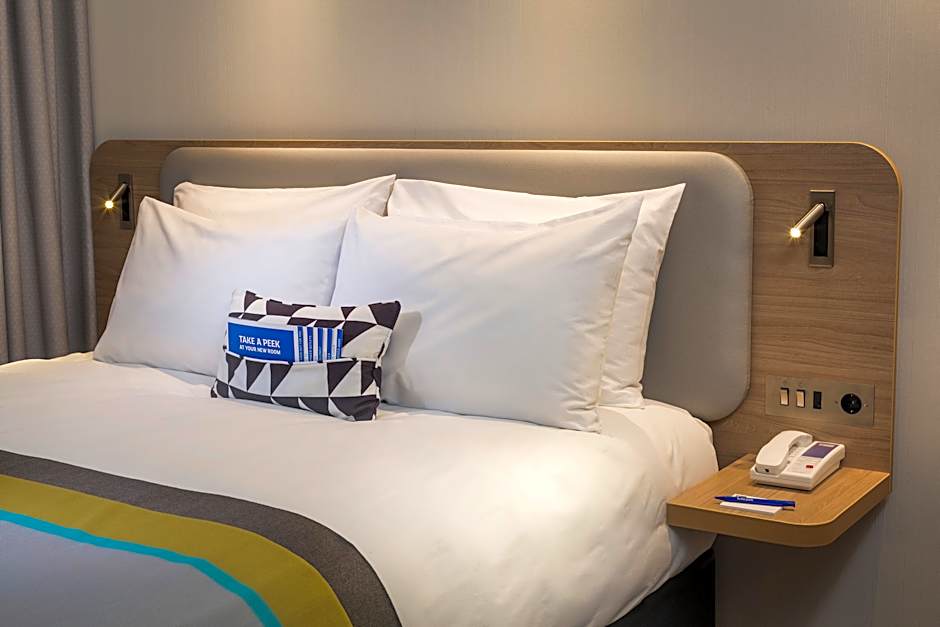 Premier Inn Frankfurt Westend Hotel